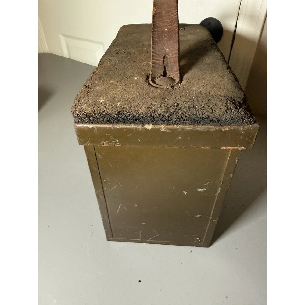 Vintage Scotsman Swivel Seat Shell Box 360* Swivel Metal WORKS Man Cave Hunting